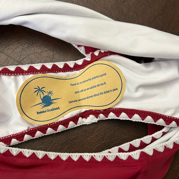 New Red High Waisted Bikini Bottoms, panty liner still intact - Picture 4 of 4